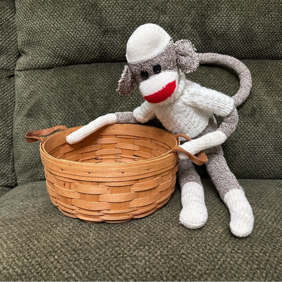 Longaberger Round Basket 10” - Picture 14 of 15